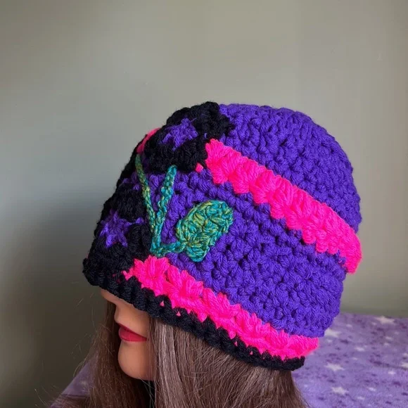 Crochet flower beanie medium acrylic double strings new - Picture 8 of 9